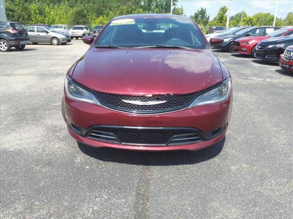 2015 Chrysler 200 for sale at MOORE BROTHERS in Oxford, MS