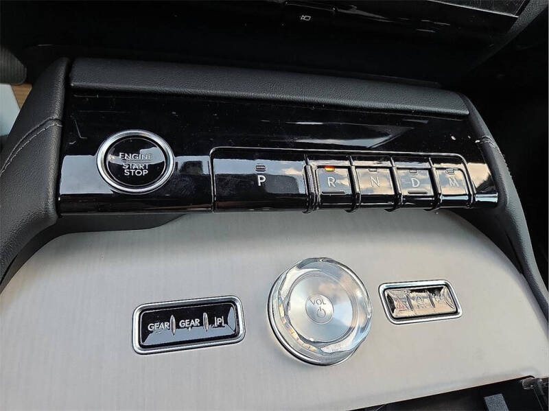 2025 Lincoln Navigator L Reserve