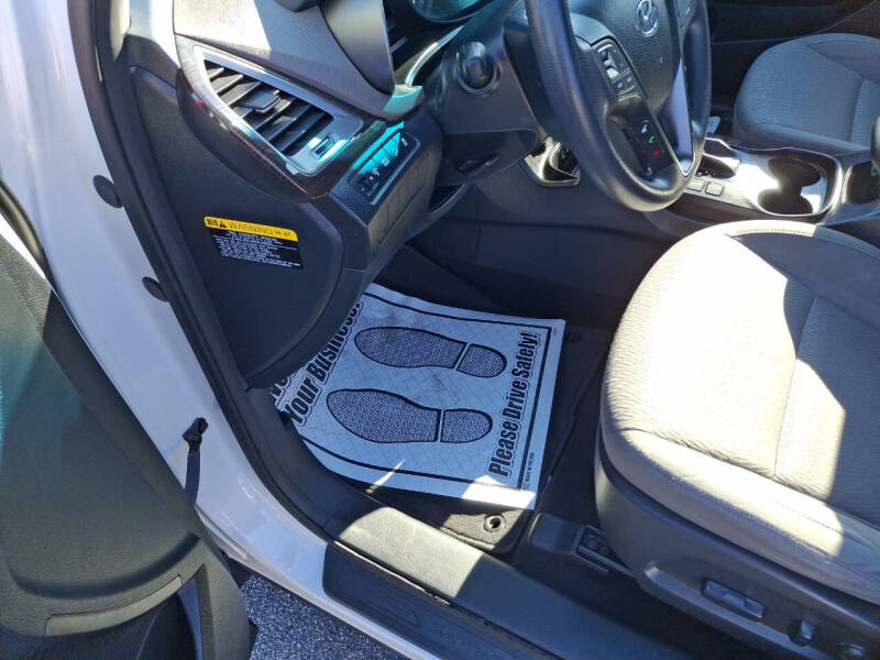 2017 Hyundai Santa Fe SE