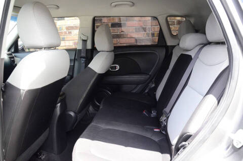 2016 Kia Soul +