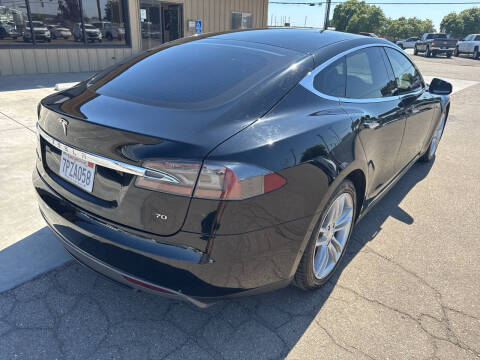 2015 Tesla Model S 70