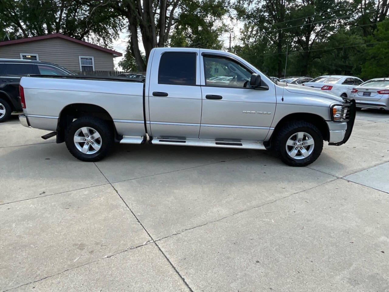 2006 Dodge Ram 1500 for sale at Auto Connection in Waterloo, IA