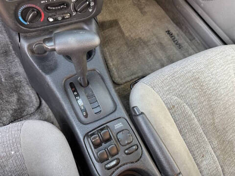 2002 Saturn S-Series SL2