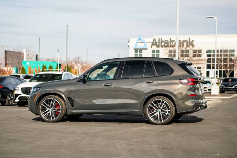 2025 BMW X5 M60i