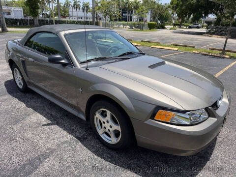 2002 Ford Mustang Deluxe