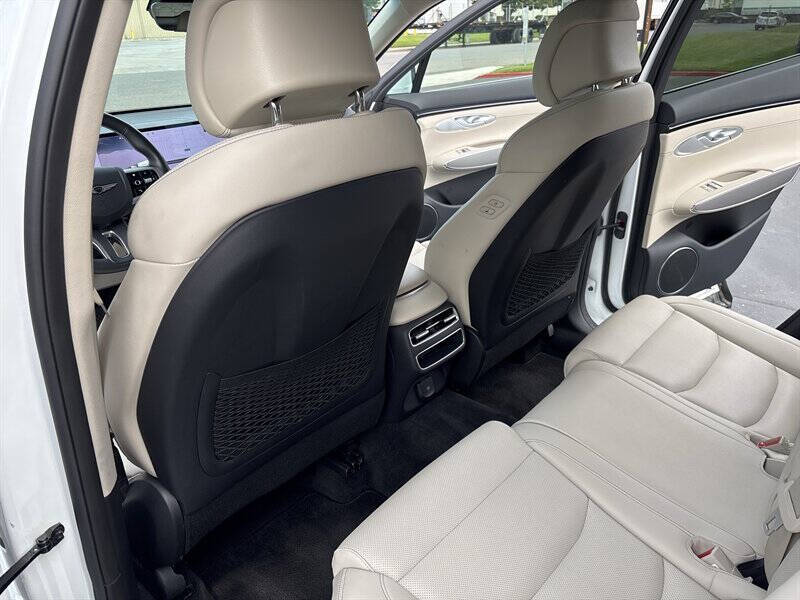 2026 Genesis GV70