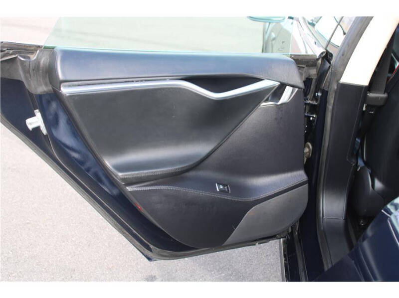 2012 Tesla Model S
