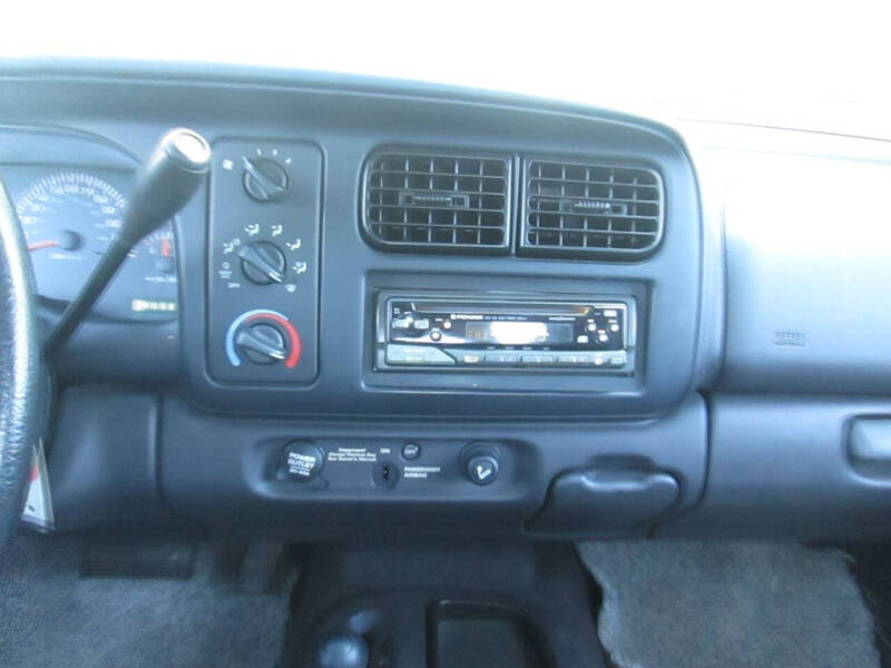 2000 Dodge Dakota Sport