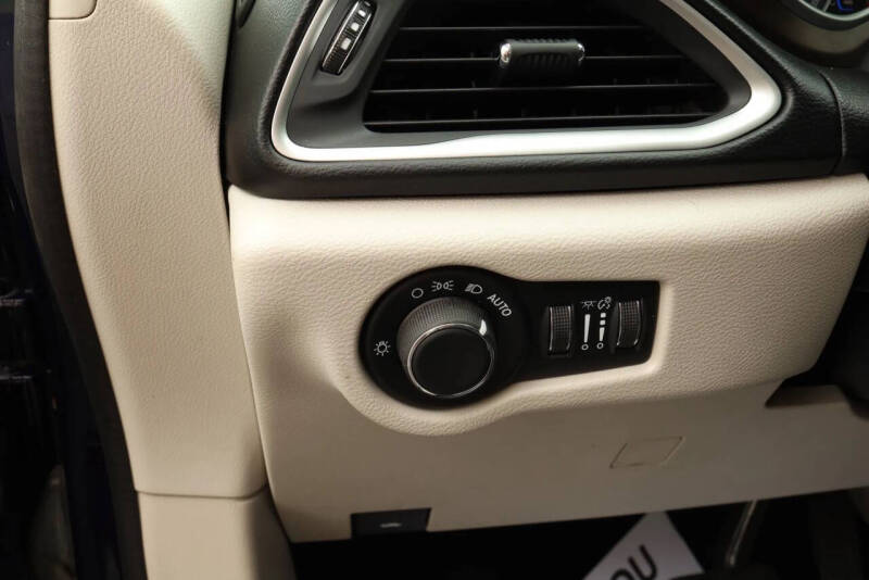 2017 Chrysler Pacifica Touring