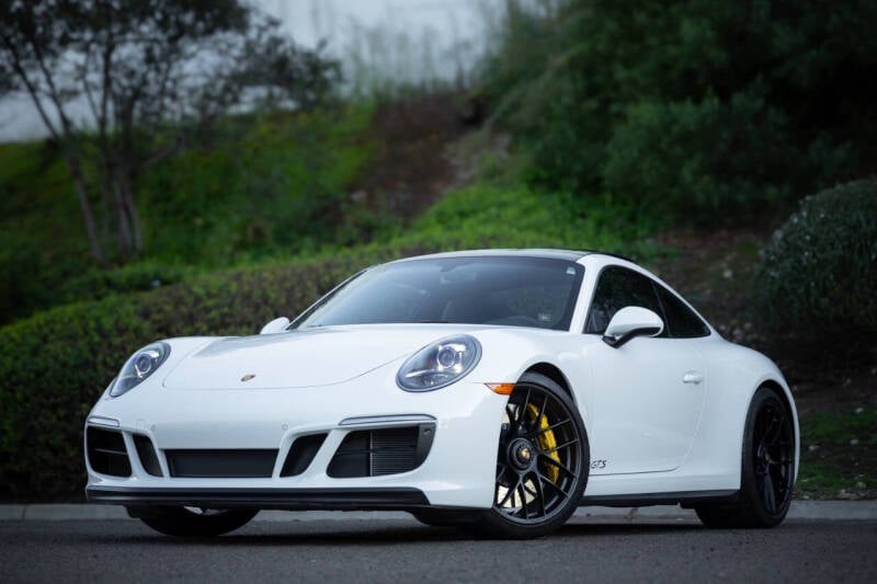 2019 Porsche 911 GTS photo 2