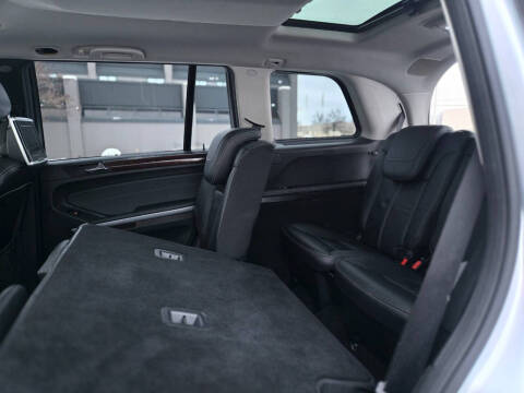 2011 Mercedes-Benz GL-Class GL 550 4MATIC