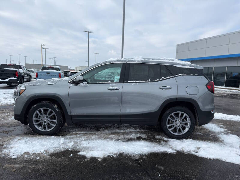 2024 GMC Terrain SLT