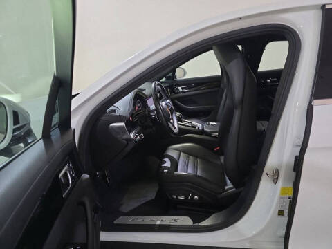 2018 Porsche Panamera 4S