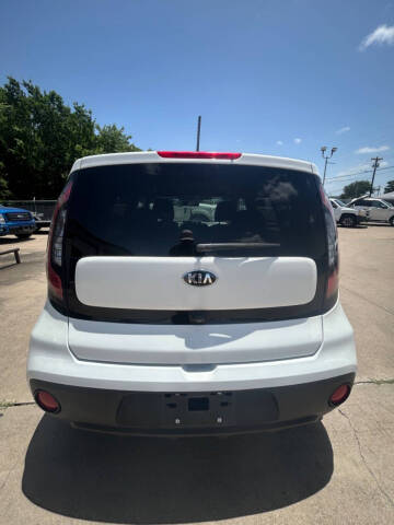 2017 Kia Soul +