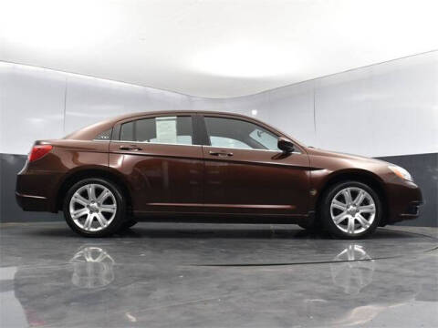 2013 Chrysler 200 Touring