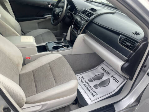 2012 Toyota Camry Hybrid LE