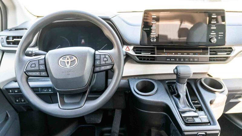 2023 Toyota Sienna LE 8-Passenger