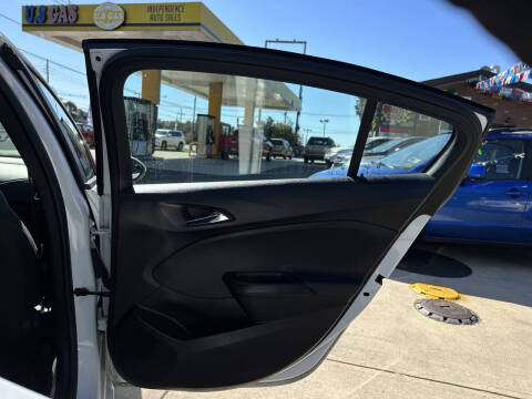 2017 Chevrolet Cruze LS Auto