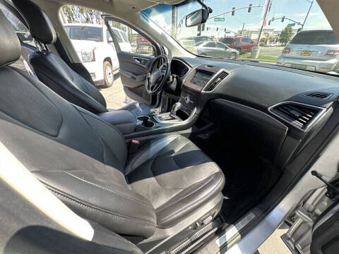 2017 Ford Edge Titanium