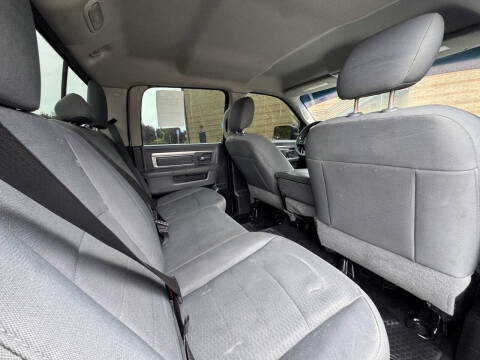 2015 RAM 1500 SLT