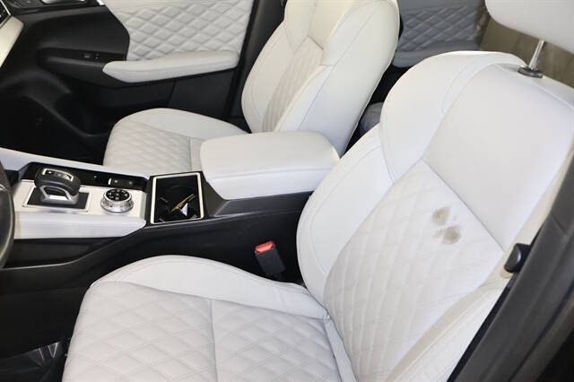 2024 Mitsubishi Outlander PHEV SEL Platinum Edition