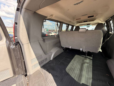 2010 GMC Savana LS 1500
