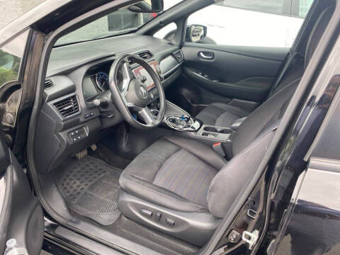 2022 Nissan LEAF SV