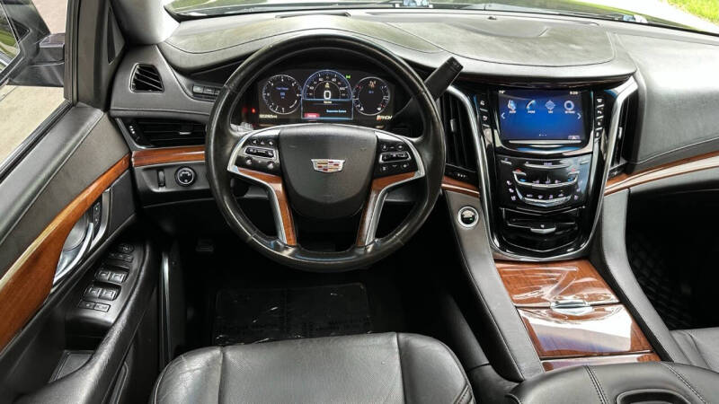 2015 Cadillac Escalade ESV Luxury photo 36