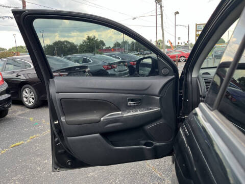 2019 Mitsubishi Outlander Sport SE