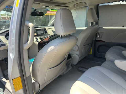 2014 Toyota Sienna