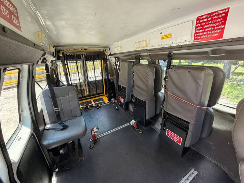2006 Ford E-Series E-250