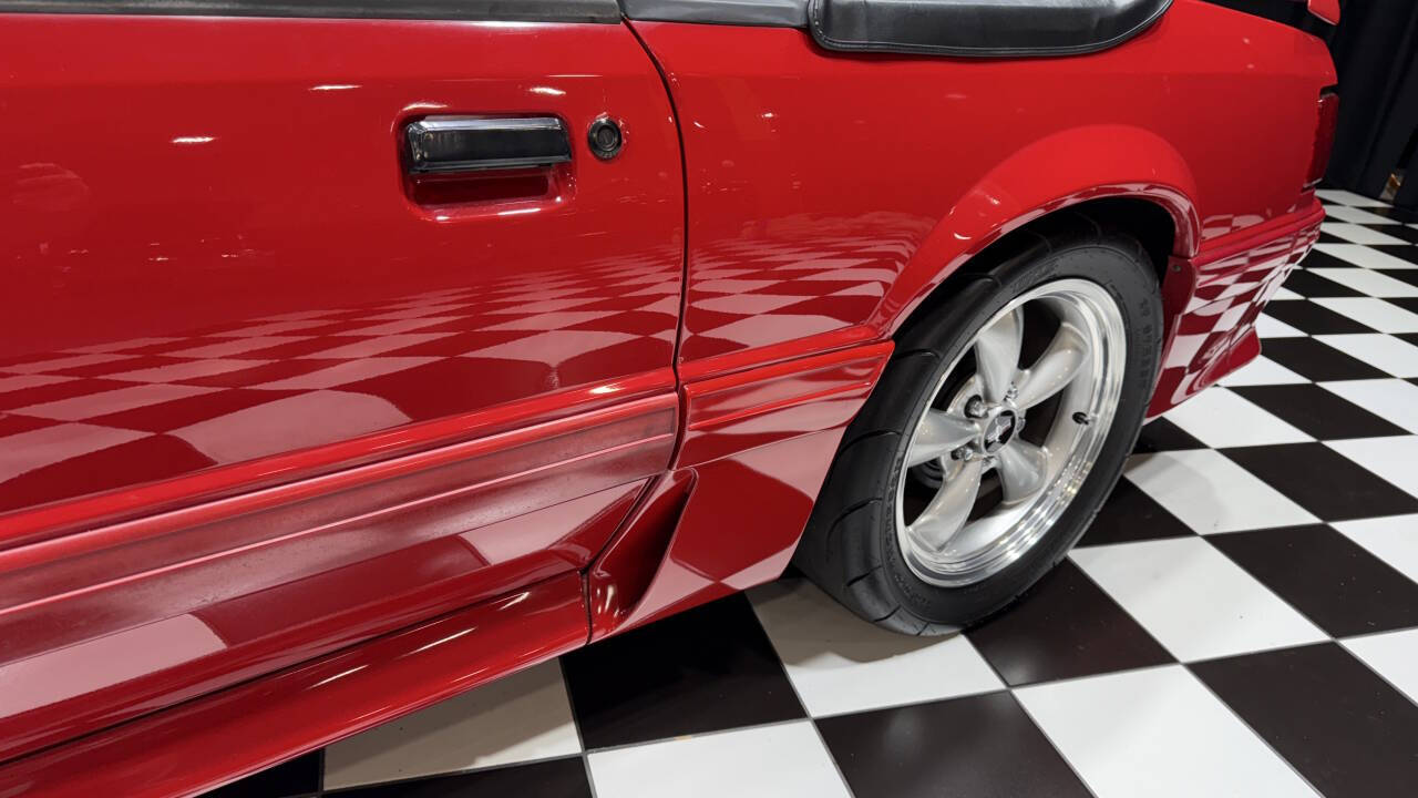 1993 Ford Mustang 27