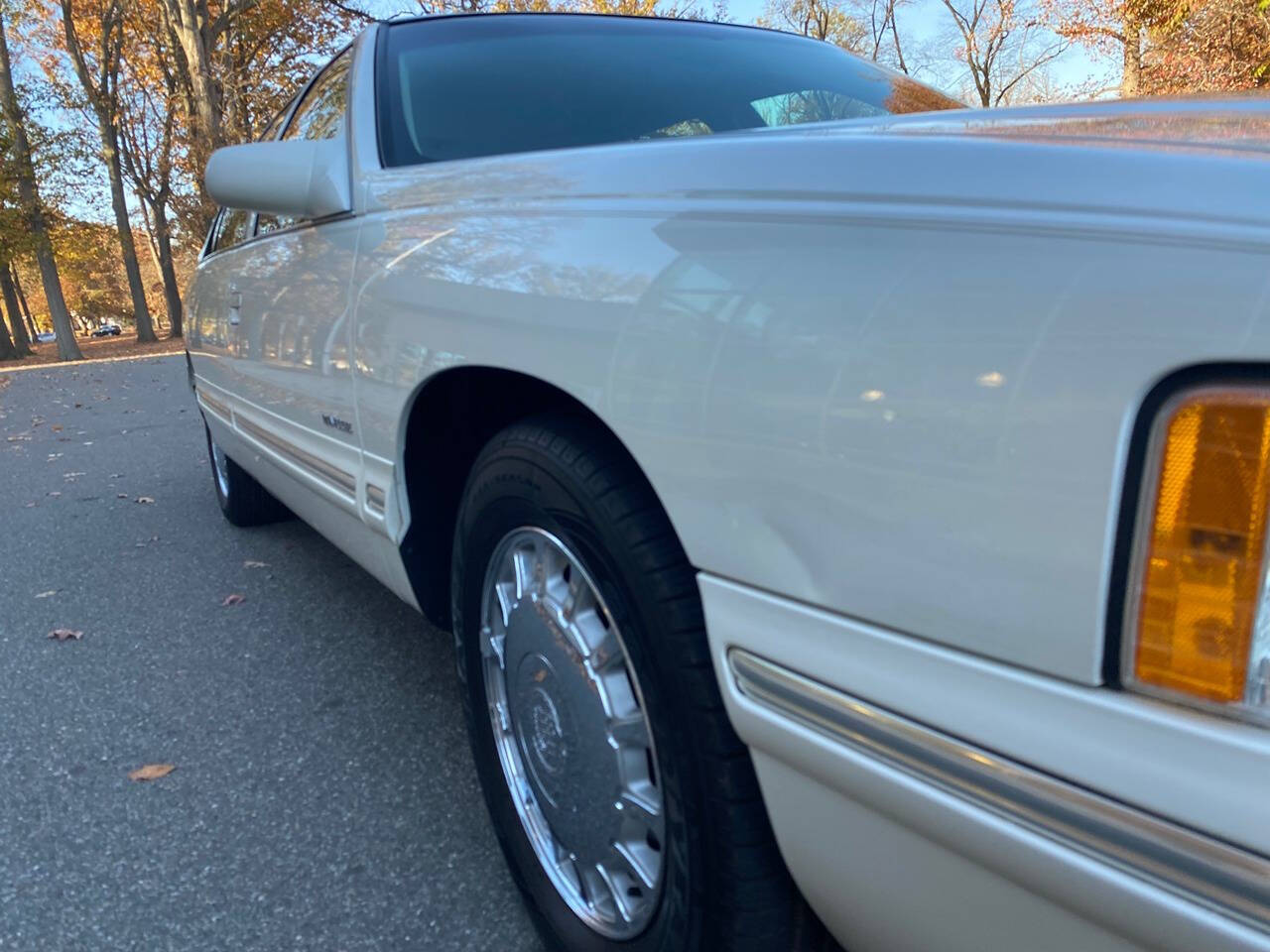 1998 Cadillac DeVille for sale at Vintage Motors USA in Roselle, NJ