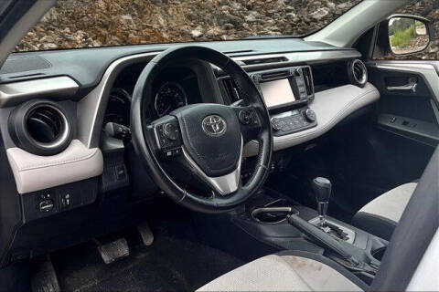 2016 Toyota RAV4 Hybrid XLE