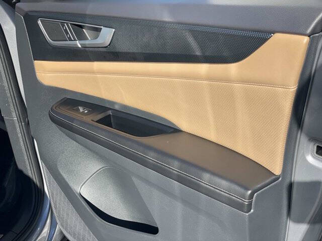 2024 Volkswagen Atlas Cross Sport SEL R-Line 4Motion