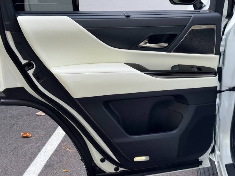 2023 Lexus LX 600 Luxury