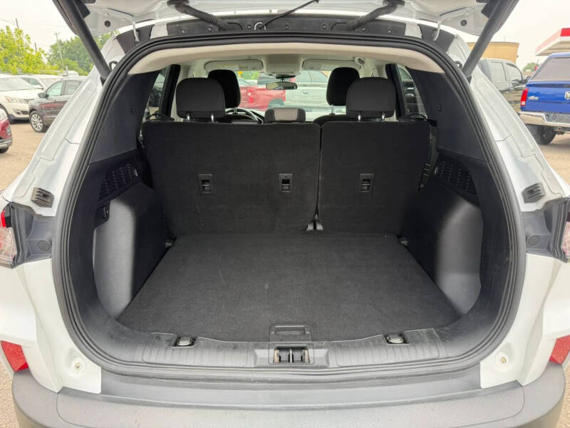 2022 Ford Escape SE