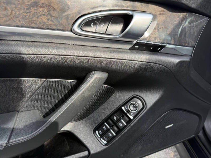 2013 Porsche Panamera 4S