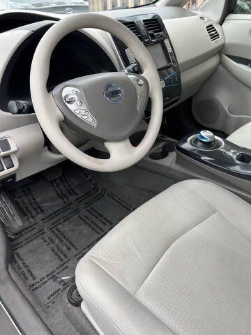 2011 Nissan LEAF SV