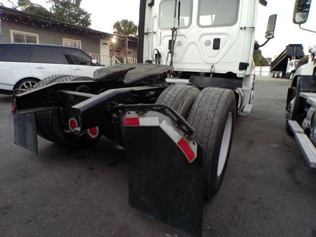 2016 Freightliner Cascadia