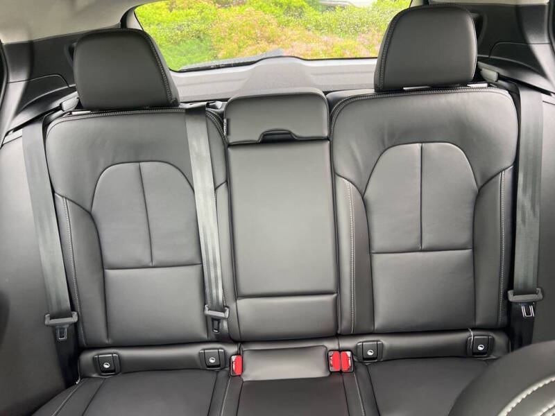 2026 Volvo XC40 B5 Core