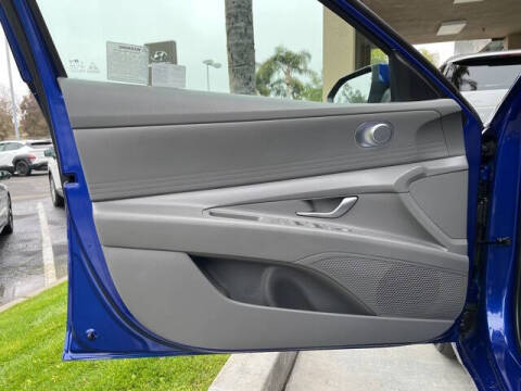 2024 Hyundai Elantra Hybrid Blue