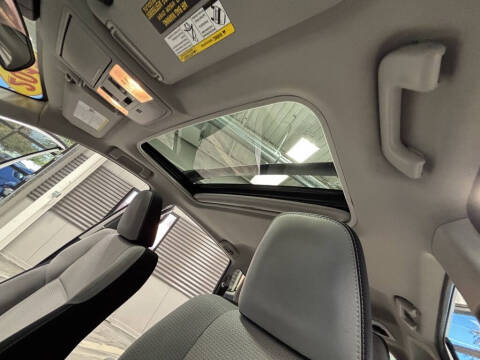 2017 Toyota RAV4 Hybrid XLE