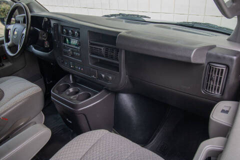 2017 Chevrolet Express LT 3500