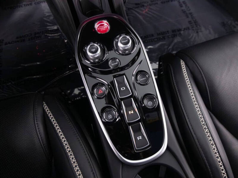2023 McLaren GT
