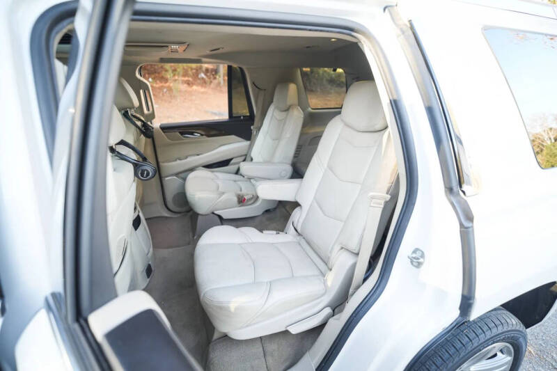 2018 Cadillac Escalade Luxury