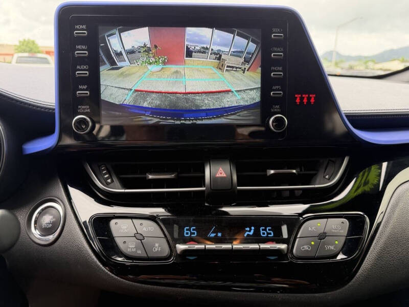 2022 Toyota C-HR XLE