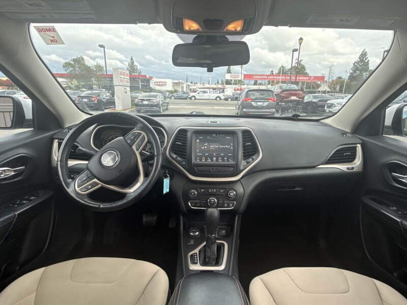 2017 Jeep Cherokee 75th Anniversary