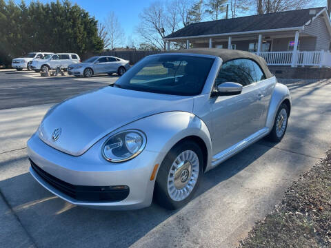 2013 Volkswagen Beetle Convertible for sale at Getsinger's Used Cars in Anderson SC
