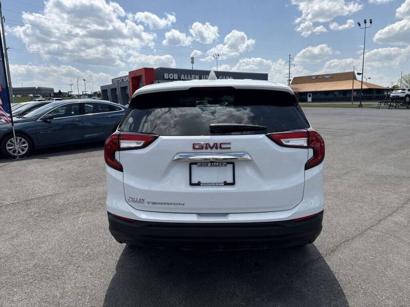 2024 GMC Terrain SLE